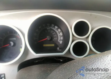 2008 Toyota Tundra Base 5.7L V8 z USA, uszkodzony, nr VIN 5TBEV541X8S480833